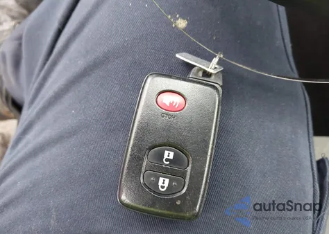 2014 Toyota Prius V Two from USA, damaged, VIN JTDZN3EU0EJ009210